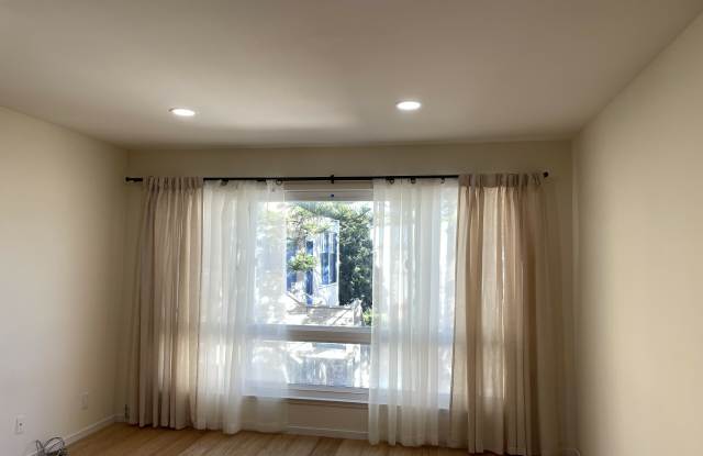 710 25th Avenue photos photos