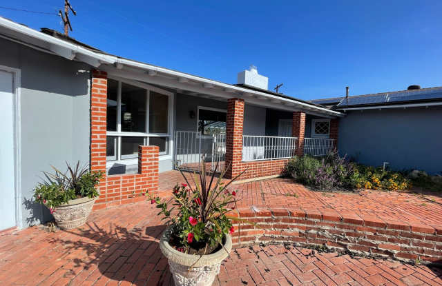 Charming 3-Bedroom Home with Included Utilities in Prime El Cajon Location! - 132 Croydon Lane, El Cajon, CA 92020