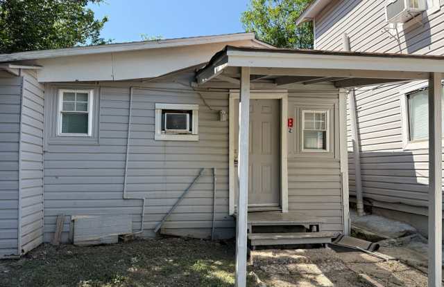 Charming 1-Bedroom Apartment with Hardwood Floors Near Downtown San Antonio photos photos