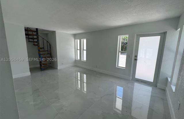 3315 NW 13th Ter Gallery 4