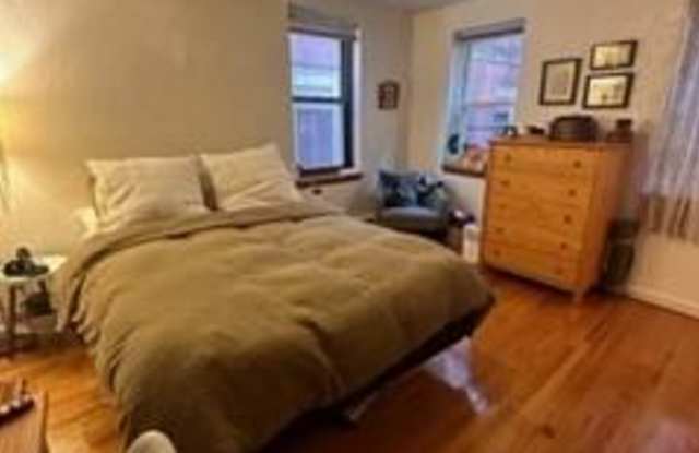 153 Salem St. photos photos