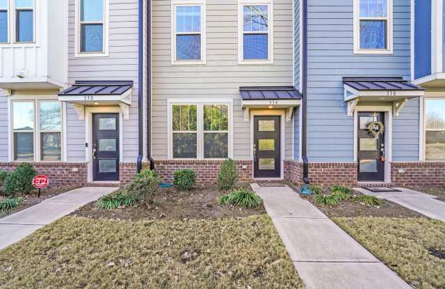 2BR Townhome w/ 2 En-Suite Baths + Garage in 28208 photos photos