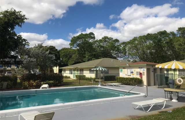 4104 NW 88th Ave photos photos