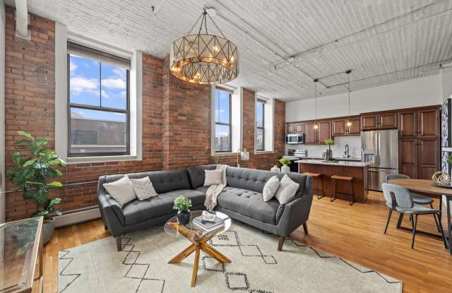 2261 Blake Street photos photos