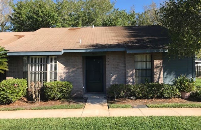 2801 King Oak Cir - 2801 King Oak Circle, St. Cloud, FL 34772