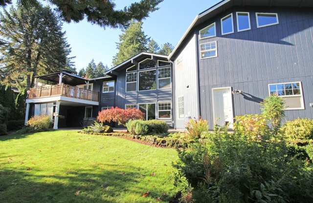 3879 Sq. Ft. of Amazing Features in this Remodeled West Slope 3 Bedroom Mid-Century Home! Gallery 4