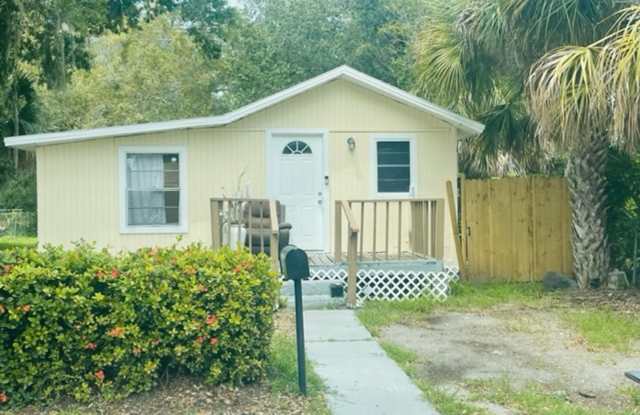 $300 off first months rent Move in Special for this 2 bedroom 1 bath photos photos