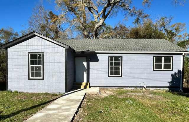 Gorgeous 4 bed 2 bath home! photos photos