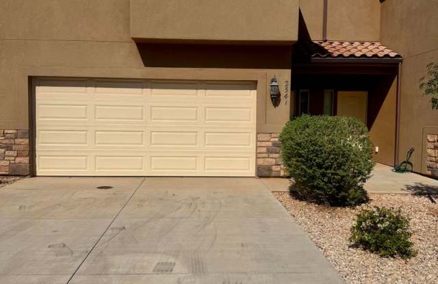 Updated 3-BR Townhome in Santa Clara Gallery 3