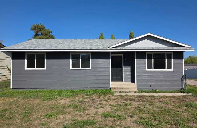 Perfectly remodeled 3BDR/1BA Single-level house in Polson! photos photos