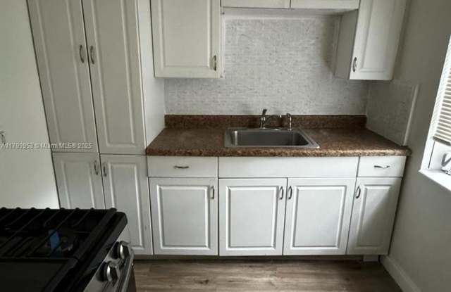 541 SW 7th St photos photos