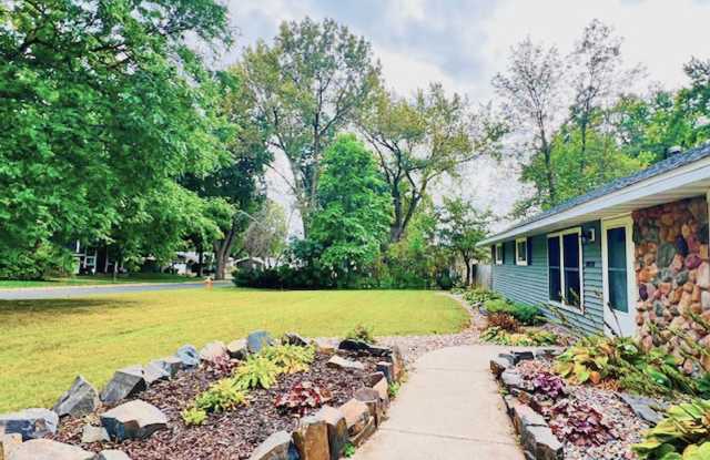 Updated Rambler in Perfect Coon Rapids Location has Pool, is Pet Friendly! photos photos