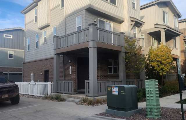 Long Realty & Property Management - Nearly New Home in Aurora **Half Off Rent June 2026** photos photos