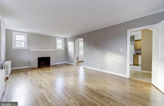 4307 FESSENDEN ST NW Gallery 3