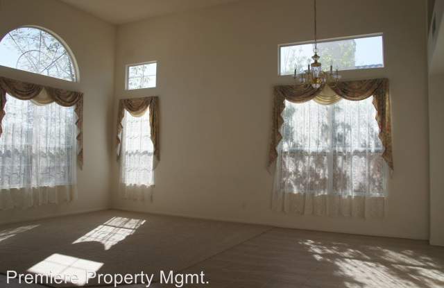 1406 Woodhaven Dr. Gallery 2