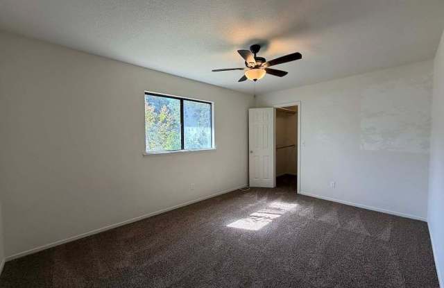 6780 Excelsior Avenue Gallery 4