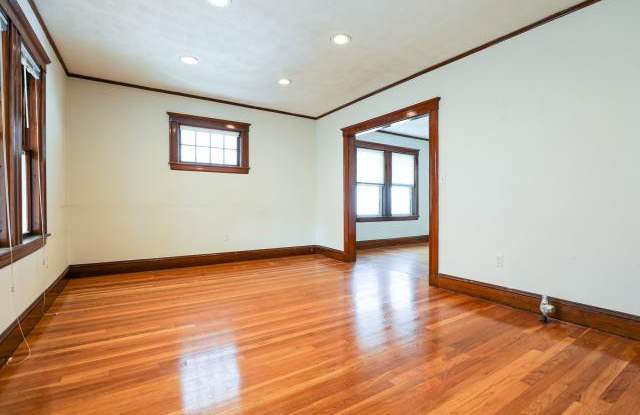 27 Bothwell Rd. Gallery 4