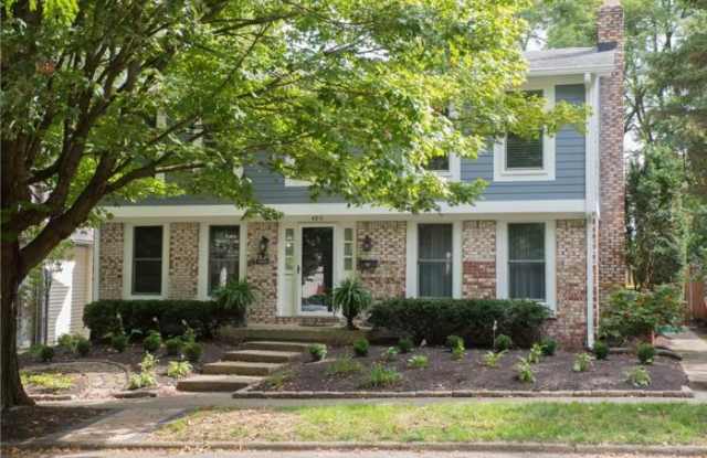 485 West Walnut Street - 485 West Walnut Street, Zionsville, IN 46077