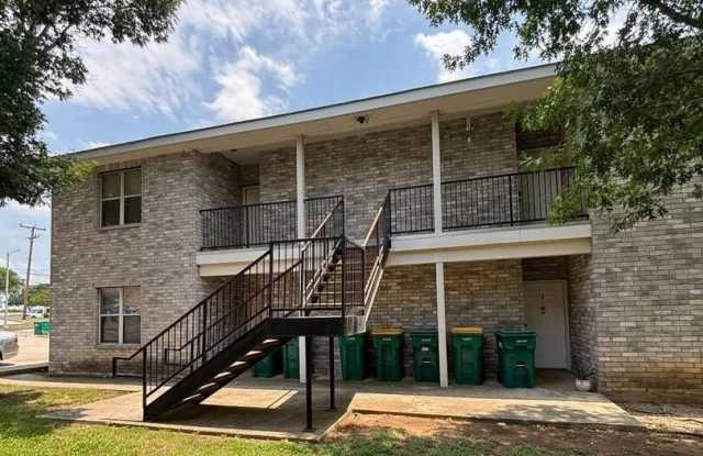 501 Dukeway Gallery 2