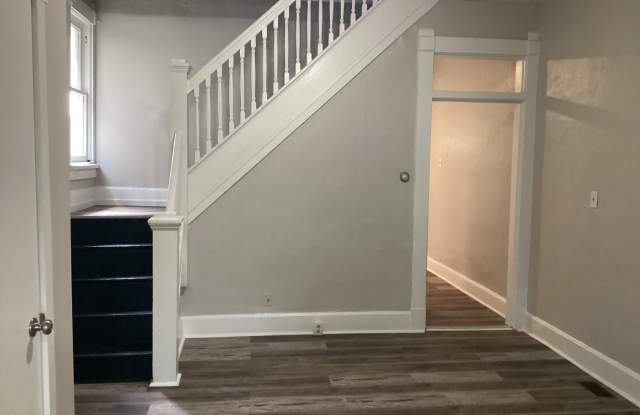 2162 Webb Street - 2 photos photos 2162 Webb Street - 2 photos photos