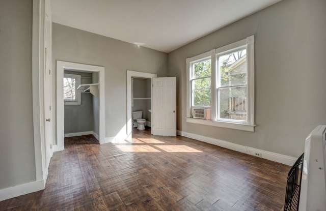 Charming 2 Bed/2 Bath Craftsman Home Gallery 3
