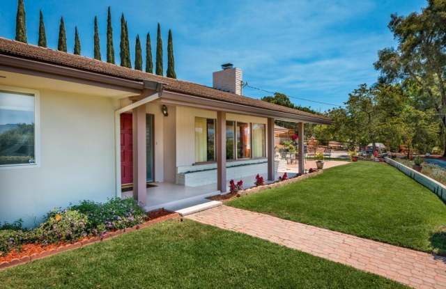 Stylish 3-Bed + Office Retreat with Sweeping Mountain Views in Viking Hills photos photos