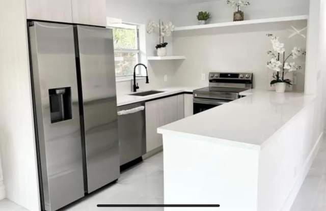 2316 Freedom St photos photos