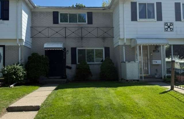 2 bedroom 1.5 bathroom townhouse - Available now! photos photos