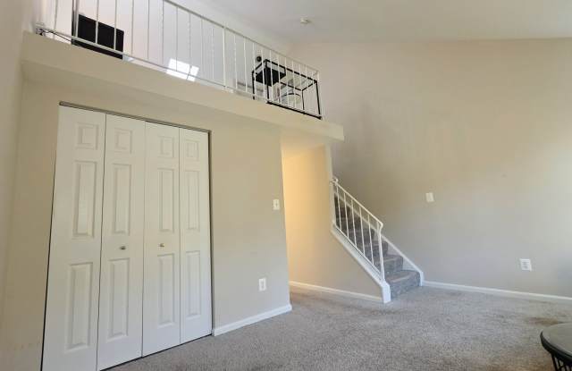 9516 Dunbrook Ct Gallery 2