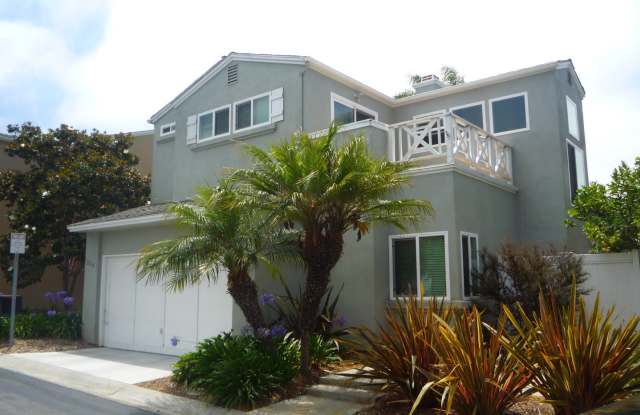 Adorable Encinitas Home Minutes from Beach with Peek Ocean View photos photos