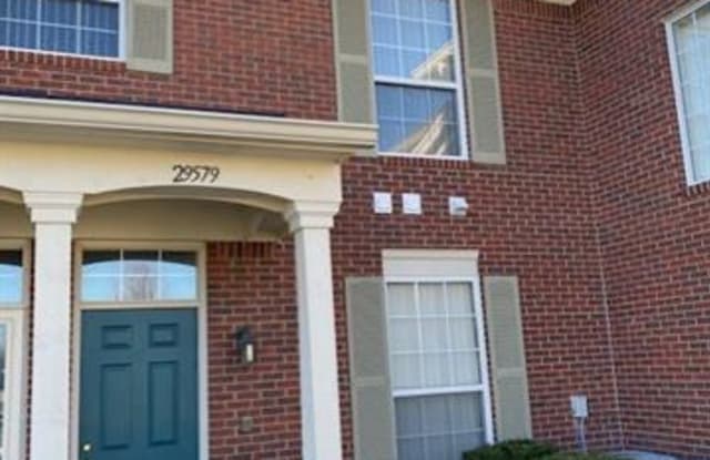 29579 NOTTINGHAM Circle - 29579 Nottingham Cir, Livonia, MI 48152
