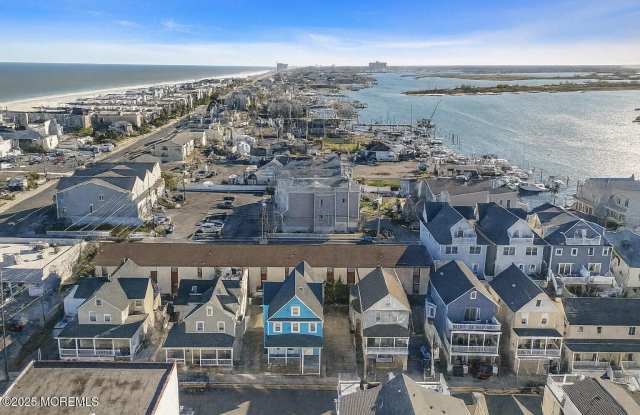 6 Center Street - 6 Center Street, Sea Bright, NJ 07760 6 Center Street - 6 Center Street, Sea Bright, NJ 07760