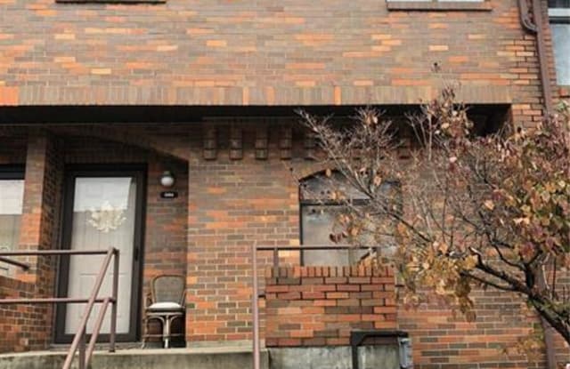 3264 Niagara Sq - 3264 Niagra Square, Pittsburgh, PA 15213