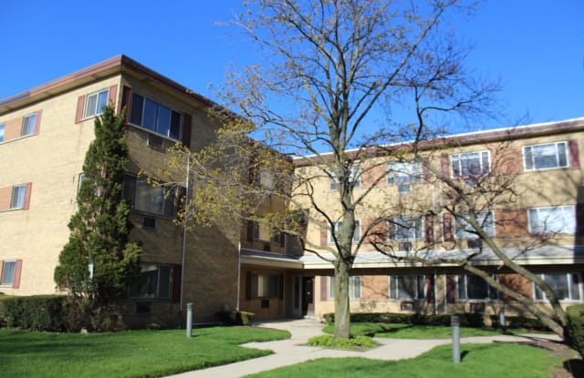 9207 Skokie Boulevard - 9207 Us Route 41, Skokie, IL 60077