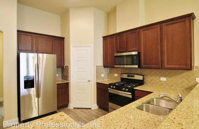 1243 Old FM 306 Gallery 2