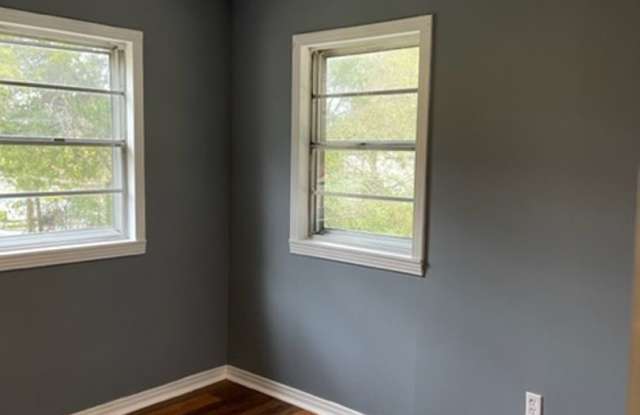Renovated 2 Bedroom 1 Bath Home for Rent! Gallery 3