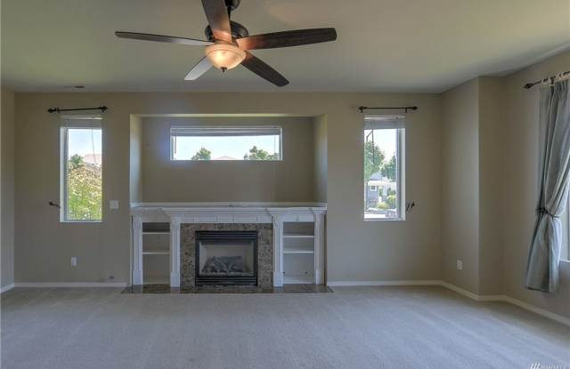 Large Lacey Four Bedroom, Corner Lot, Newly Finished - Available Oct. 15th! photos photos