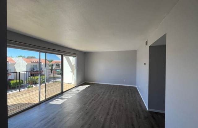 870 Avenue B Apt 905 Gallery 2