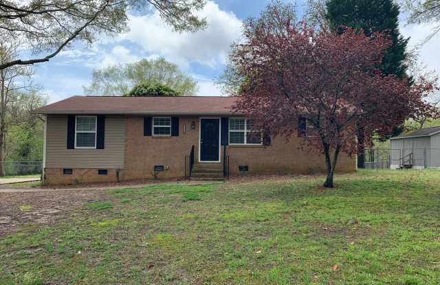 3 Bedroom, 2 Bath Ranch-Style home located in the Farmwood Subdivision! Gallery 1