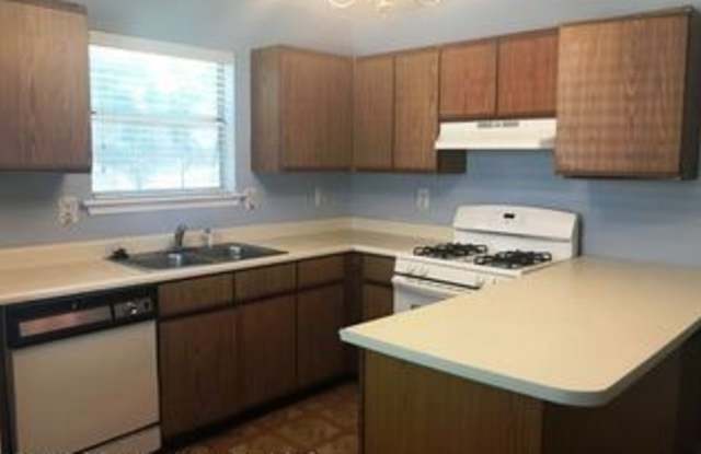 Lovely 3-Bedroom, 2-Bath Home in Lithonia photos photos Lovely 3-Bedroom, 2-Bath Home in Lithonia photos photos