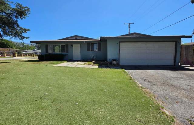 Charming 3-Bedroom Home on Spacious Corner Lot photos photos