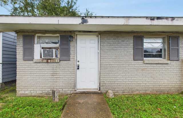 704 13th Street - 704 13th Street, Lafayette, LA 70501