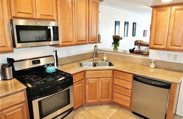 1605 E 2nd photos photos