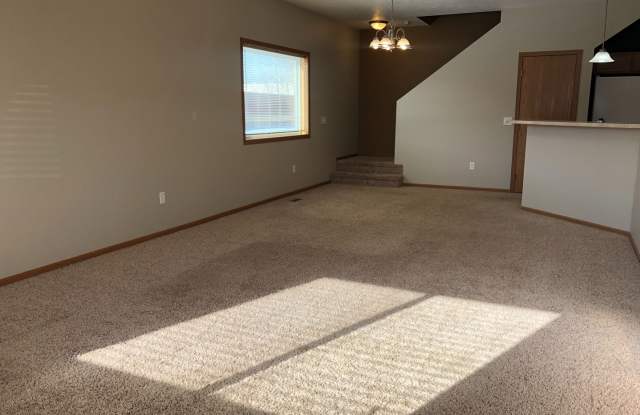 3 Bedroom Condo! Gallery 3