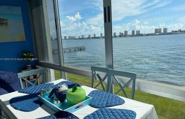 2936 Lake Shore Dr photos photos