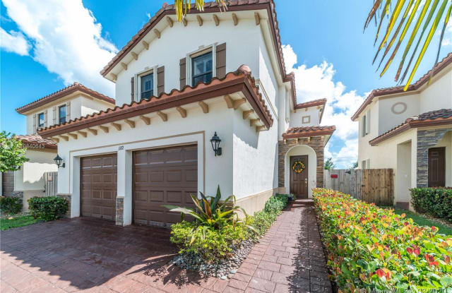 3372 SE 7th CT - 3372 SE 7th Court, Homestead, FL 33033