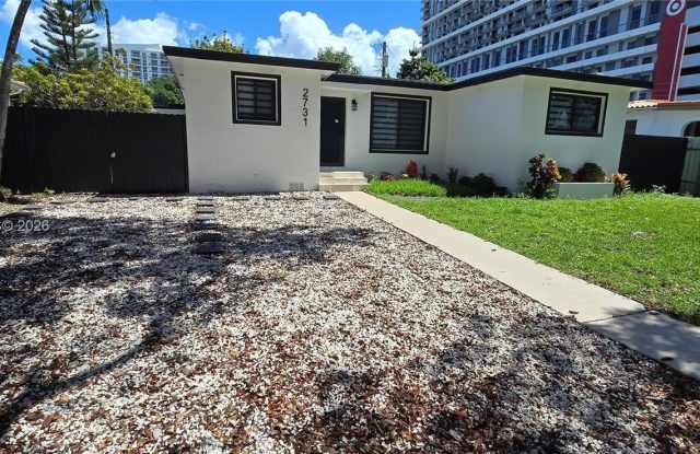 2731 SW 29th Ave photos photos