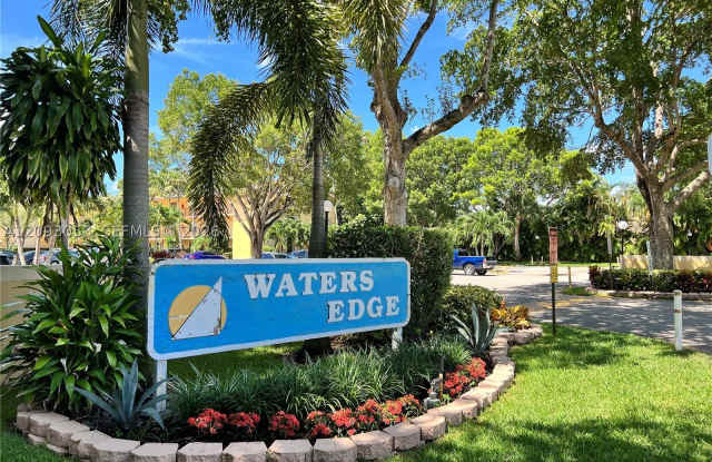 11477 NW 39th Ct Gallery 1
