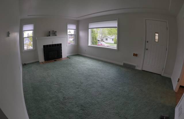 211 East Hoffman Avenue Gallery 4