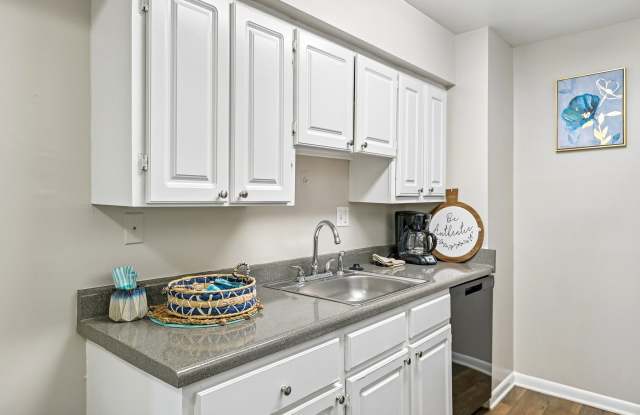 Grand Arbor Reserve Apartment Homes Gallery 4